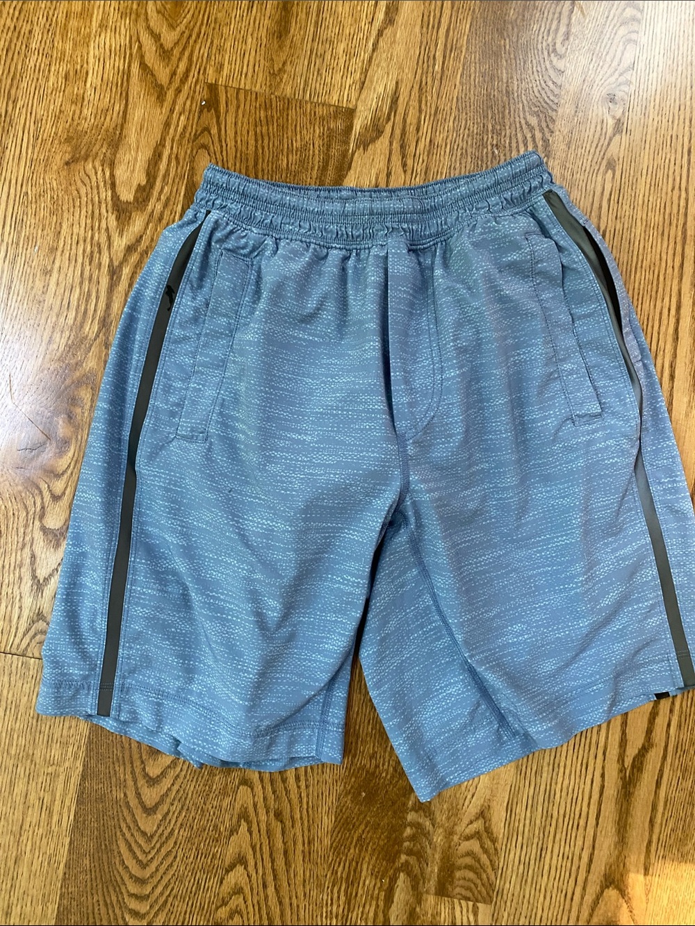 Men’s Lululemon Pace Breaker Shorts 9” size small heathered blue liner M7AL4S